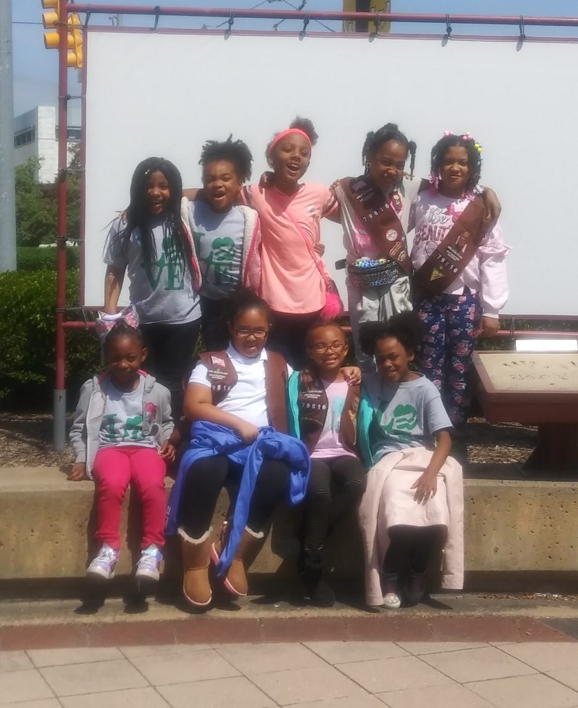 troop-79816-girl-scouts-2